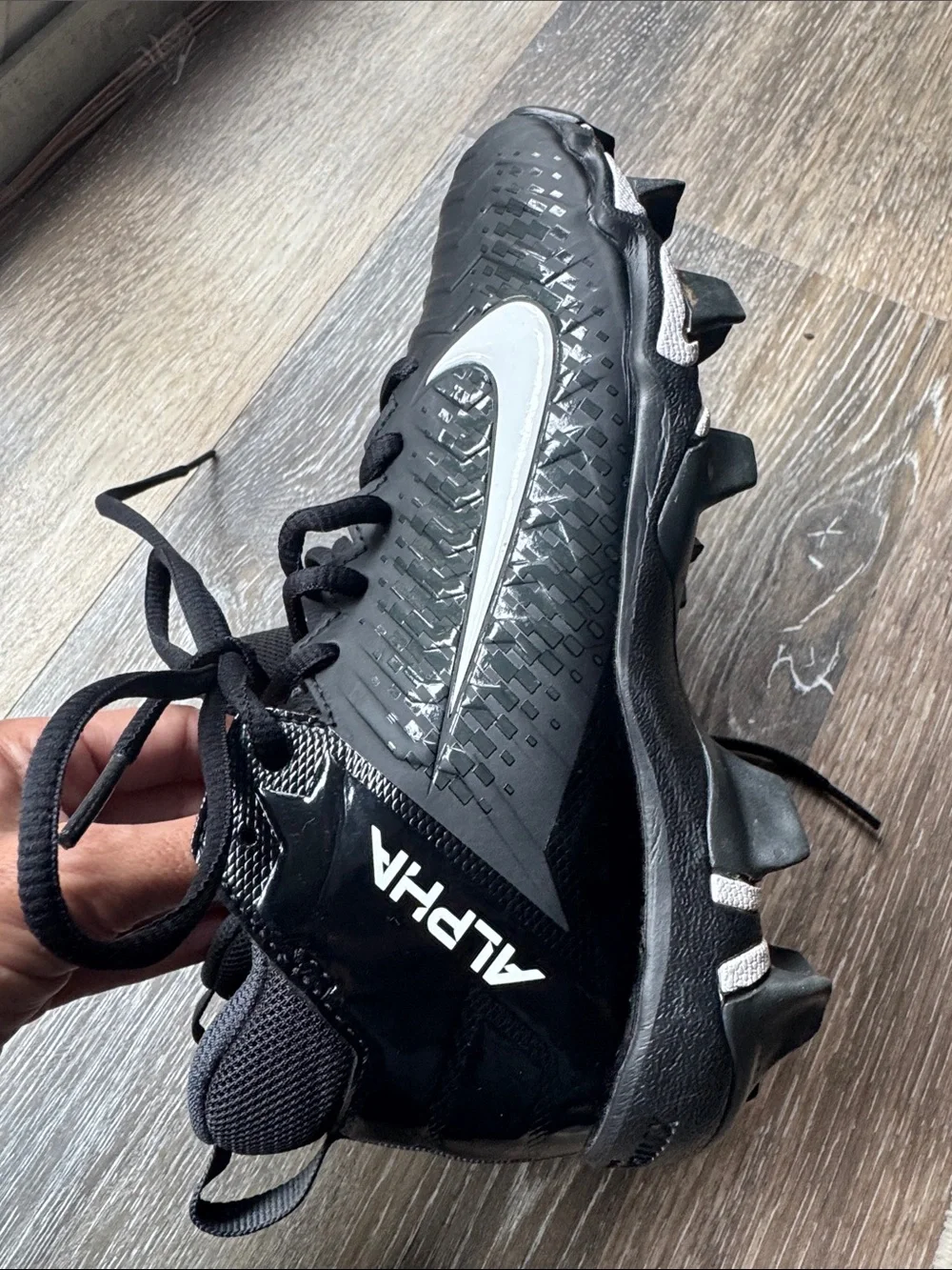 Nike Alpha Menace Fastflex Black/White Football Cleats Boys 2.5YW EUC!